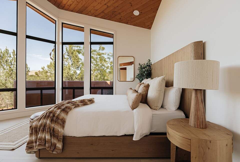 Modern Desert Retreat on 2.6 Acres With Forest Access - Sedona, Arizona