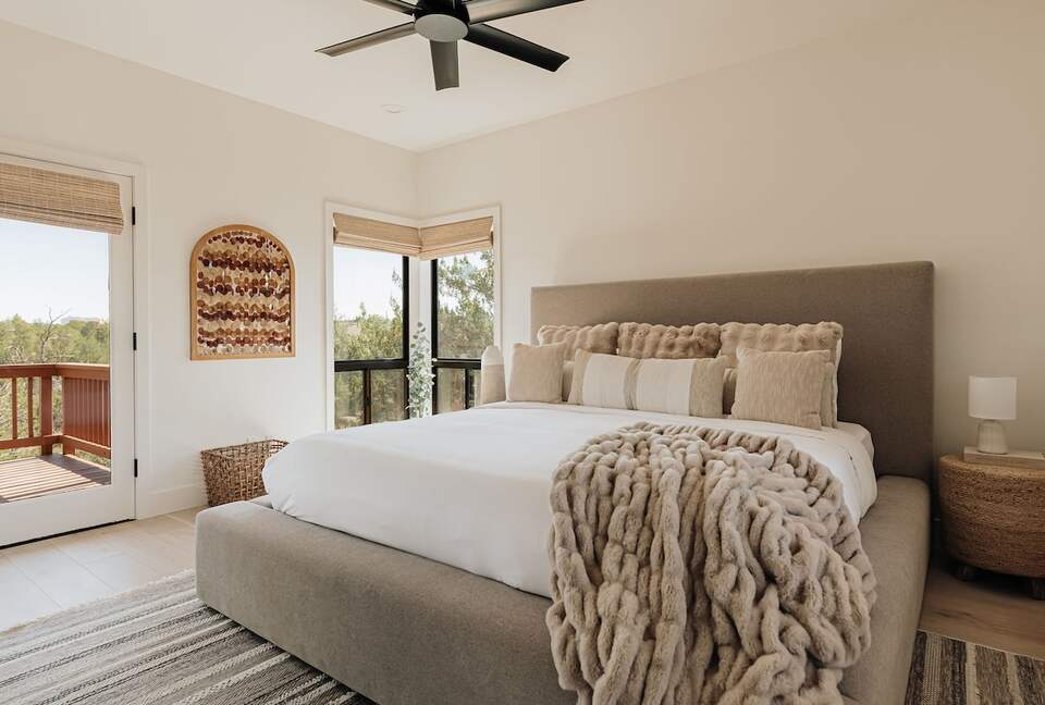 Modern Desert Retreat on 2.6 Acres With Forest Access - Sedona, Arizona