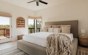 Modern Desert Retreat on 2.6 Acres With Forest Access - Sedona, Arizona