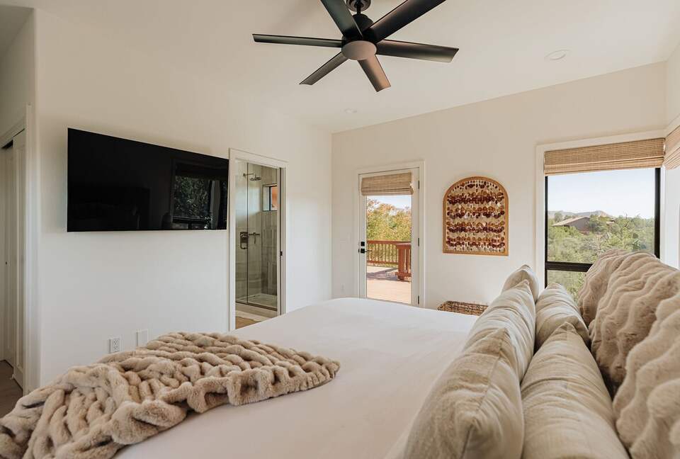 Modern Desert Retreat on 2.6 Acres With Forest Access - Sedona, Arizona