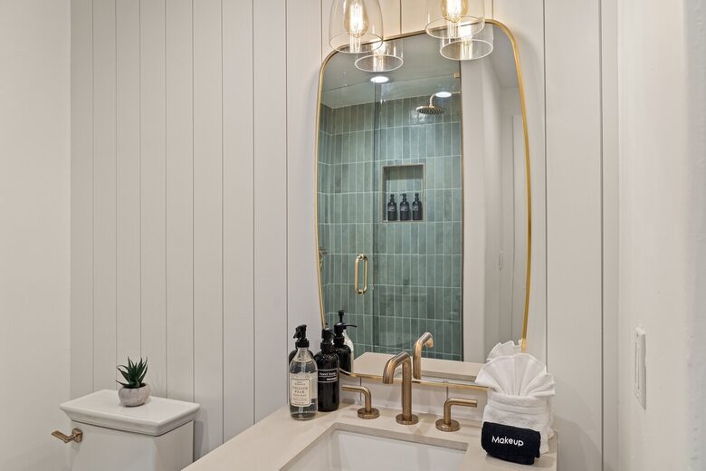 Modern Desert Retreat on 2.6 Acres With Forest Access - Sedona, Arizona