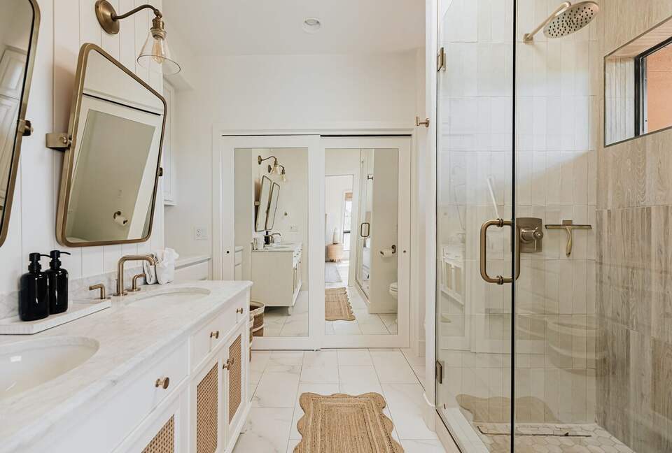 Modern Desert Retreat on 2.6 Acres With Forest Access - Sedona, Arizona