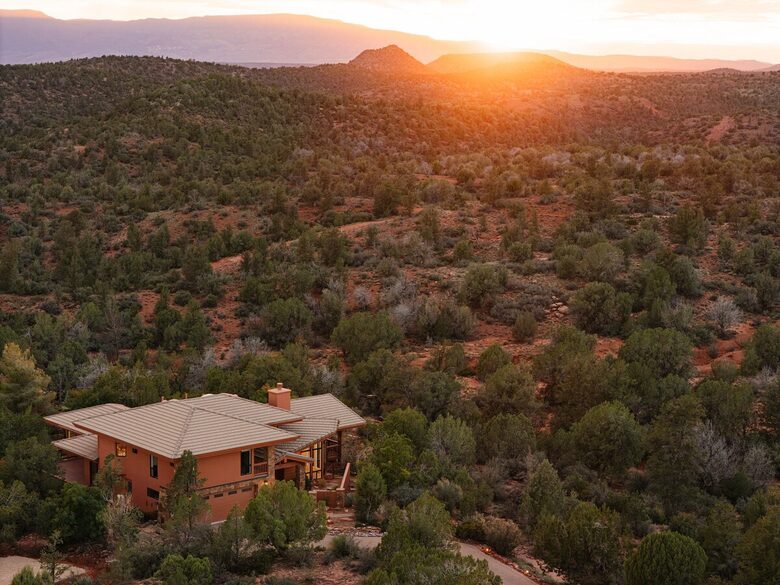 Modern Desert Retreat on 2.6 Acres With Forest Access - Sedona, Arizona
