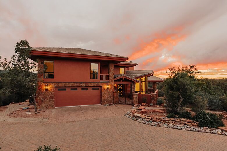 Modern Desert Retreat on 2.6 Acres With Forest Access - Sedona, Arizona