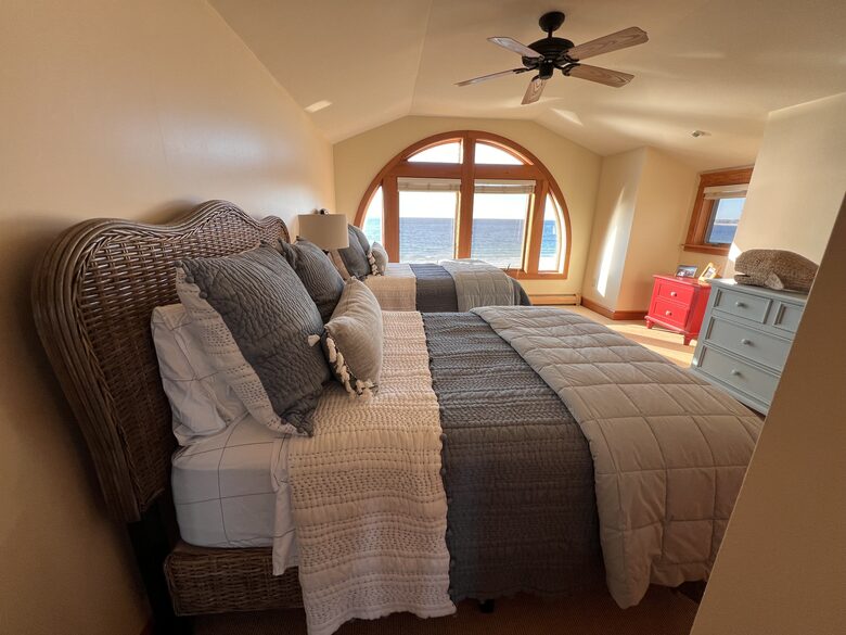 Timeless Maine Coastal Retreat with Panoramic Views - Biddeford, Maine