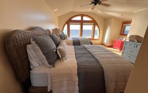 Timeless Maine Coastal Retreat with Panoramic Views - Biddeford, Maine