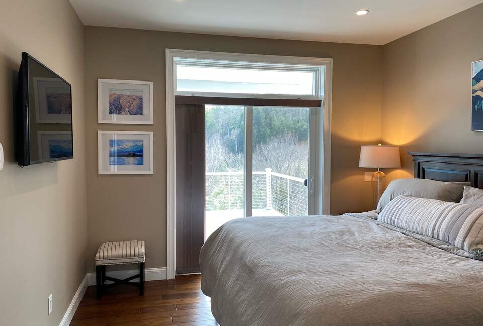 Exquisite Lake George Retreat with Panoramic Views - Diamond Point, New York