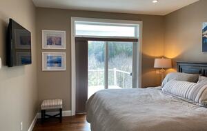 Exquisite Lake George Retreat with Panoramic Views - Diamond Point, New York