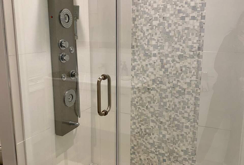 Exquisite Lake George Retreat with Panoramic Views - Diamond Point, New York