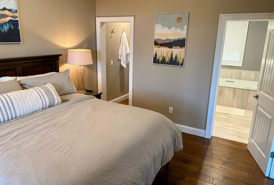 Exquisite Lake George Retreat with Panoramic Views - Diamond Point, New York