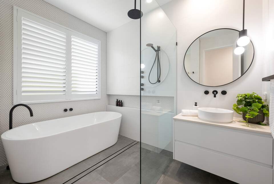 Modern Bonogin Retreat with Heated Pool & Coastal Vistas - Gold Coast, Australia