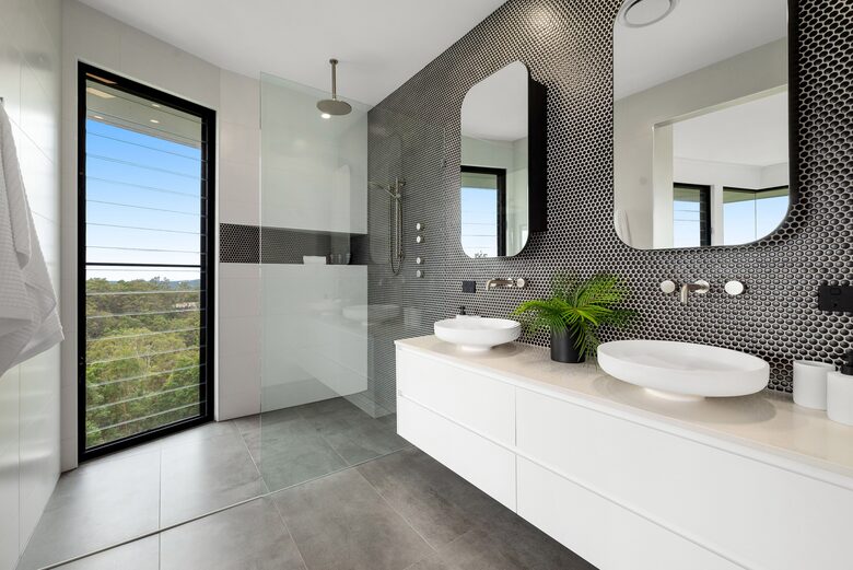 Modern Bonogin Retreat with Heated Pool & Coastal Vistas - Gold Coast, Australia