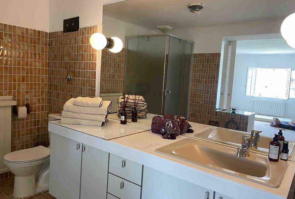 Elegant Provençal Mas with Pool in Mougins - Mougins, France