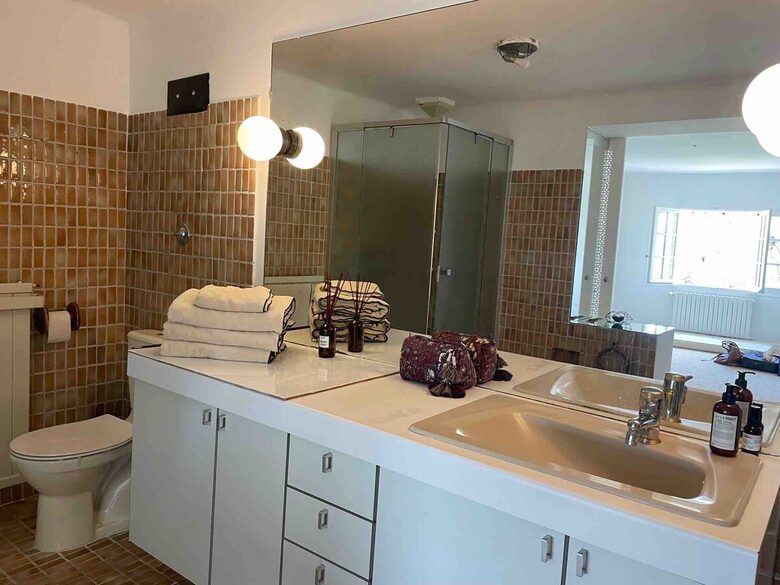 Elegant Provençal Mas with Pool in Mougins - Mougins, France