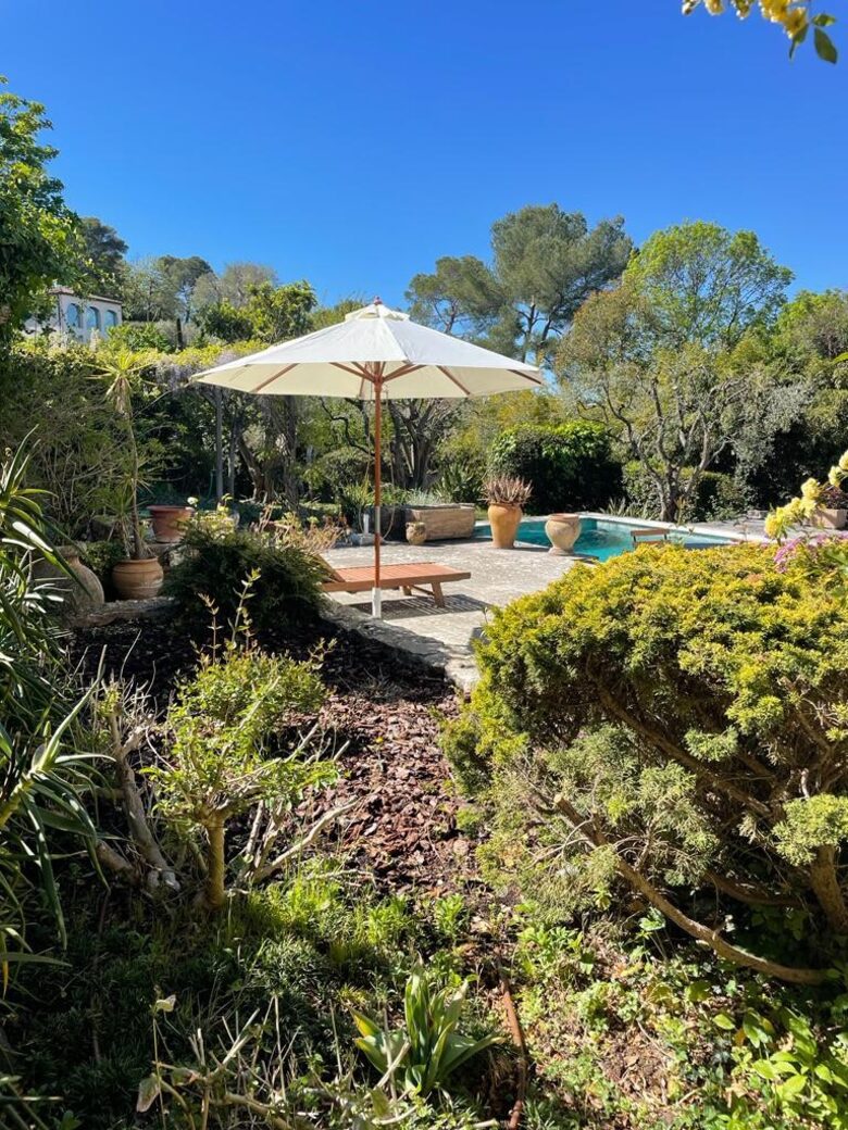 Elegant Provençal Mas with Pool in Mougins - Mougins, France