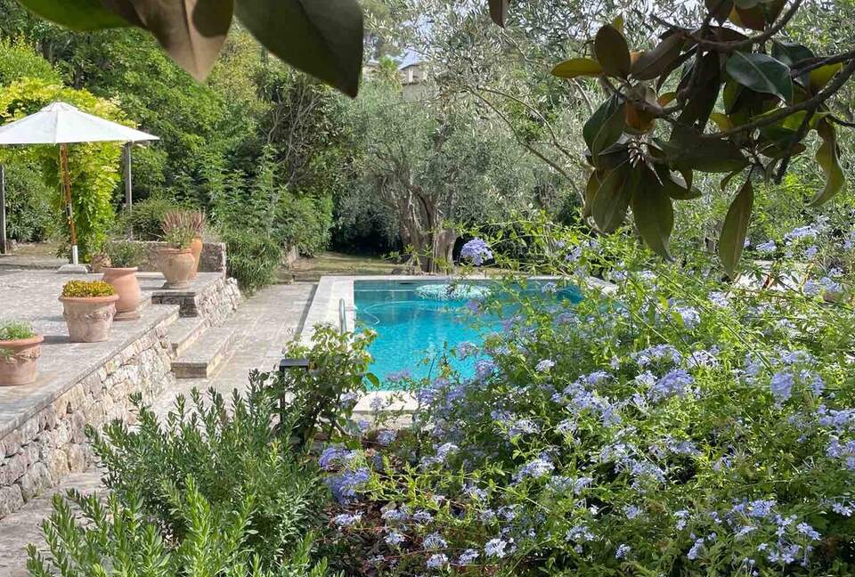 Elegant Provençal Mas with Pool in Mougins - Mougins, France