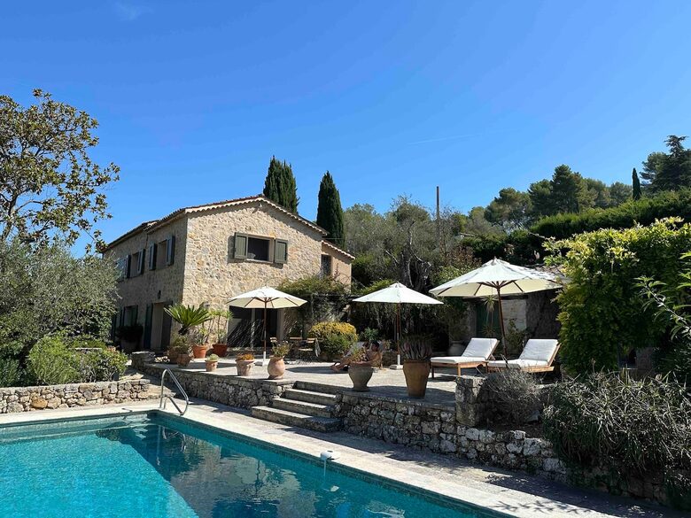 Elegant Provençal Mas with Pool in Mougins - Mougins, France