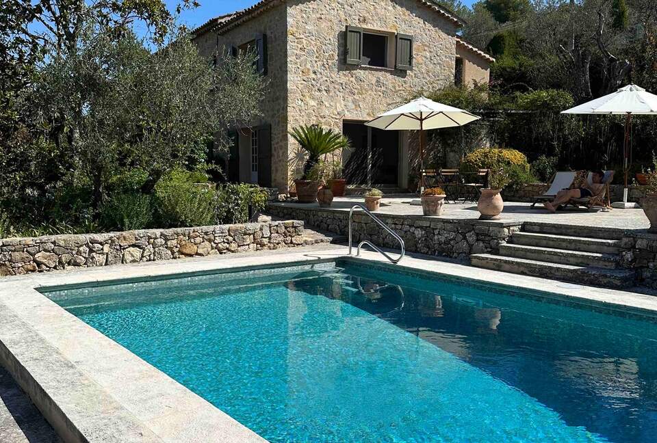 Elegant Provençal Mas with Pool in Mougins - Mougins, France