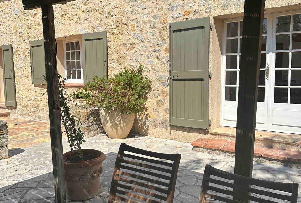 Elegant Provençal Mas with Pool in Mougins - Mougins, France