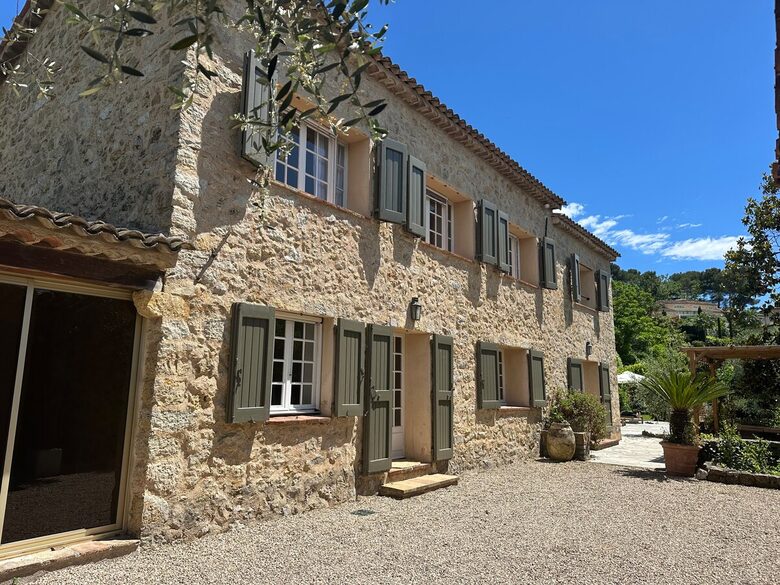 Elegant Provençal Mas with Pool in Mougins - Mougins, France