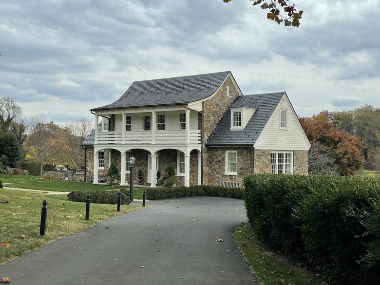 Luxury Private Charlottesville Golf Retreat with Blue Ridge Mountain Views. - Charlottesville, Virginia