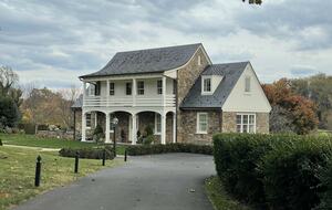 Luxury Charlottesville Retreat near UVA and Monticello with Golf and Mountain Views. - Charlottesville, Virginia