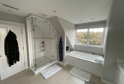 Luxury Private Charlottesville Golf Retreat with Blue Ridge Mountain Views. - Charlottesville, Virginia