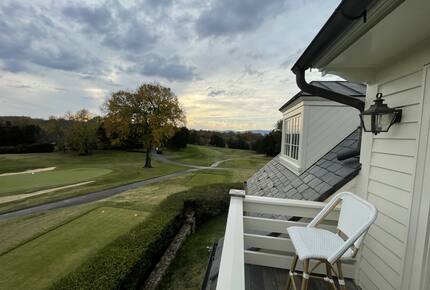 Luxury Private Charlottesville Golf Retreat with Blue Ridge Mountain Views. - Charlottesville, Virginia