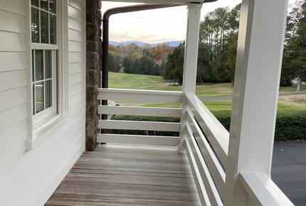Luxury Private Charlottesville Golf Retreat with Blue Ridge Mountain Views. - Charlottesville, Virginia