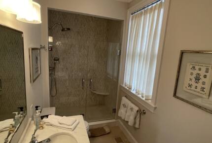 Luxury Private Charlottesville Golf Retreat with Blue Ridge Mountain Views. - Charlottesville, Virginia