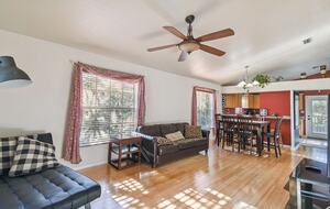 Charming Two-Story Treehouse Near Tampa Bay & Clearwater Beaches - Tampa, Florida