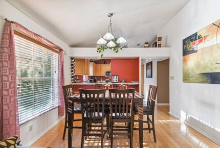 Charming Two-Story Treehouse Near Tampa Bay & Clearwater Beaches - Tampa, Florida