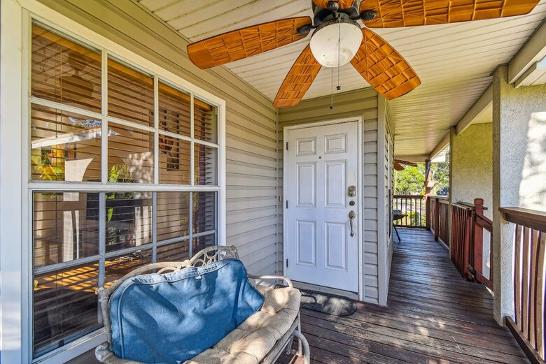 Charming Two-Story Treehouse Near Tampa Bay & Clearwater Beaches - Tampa, Florida