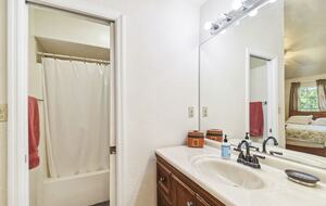 Charming Two-Story Treehouse Near Tampa Bay & Clearwater Beaches - Tampa, Florida