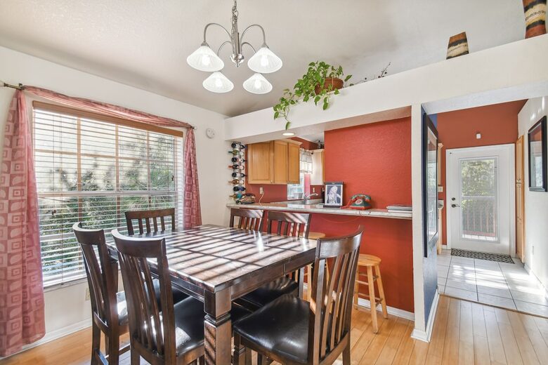 Charming Two-Story Treehouse Near Tampa Bay & Clearwater Beaches - Tampa, Florida