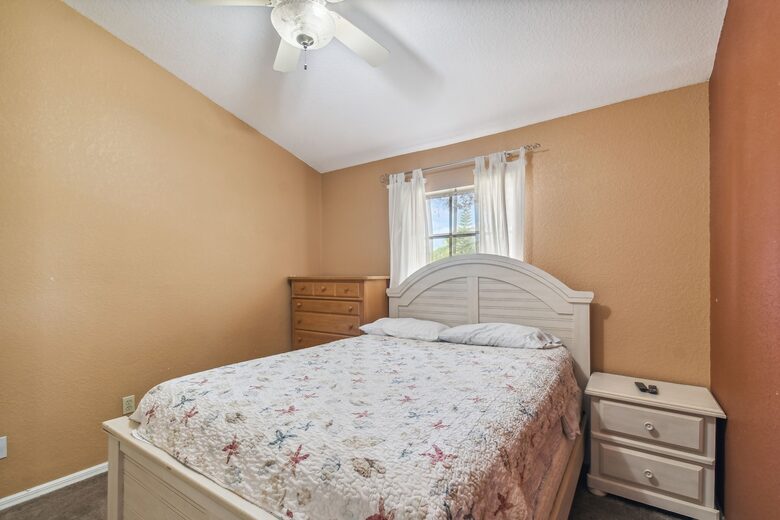 Charming Two-Story Treehouse Near Tampa Bay & Clearwater Beaches - Tampa, Florida