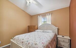 Charming Two-Story Treehouse Near Tampa Bay & Clearwater Beaches - Tampa, Florida