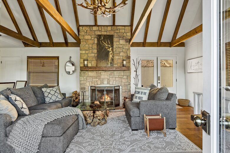 Modern Lake Arrowhead Escape With Stunning Water Views - Lake Arrowhead, California