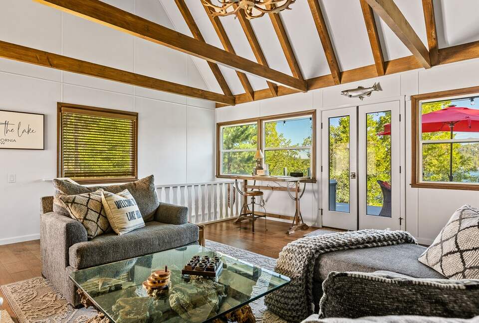 Modern Lake Arrowhead Escape With Stunning Water Views - Lake Arrowhead, California