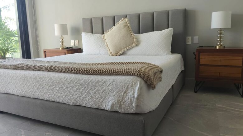 ADHARA - Acapulco de Juarez, Mexico