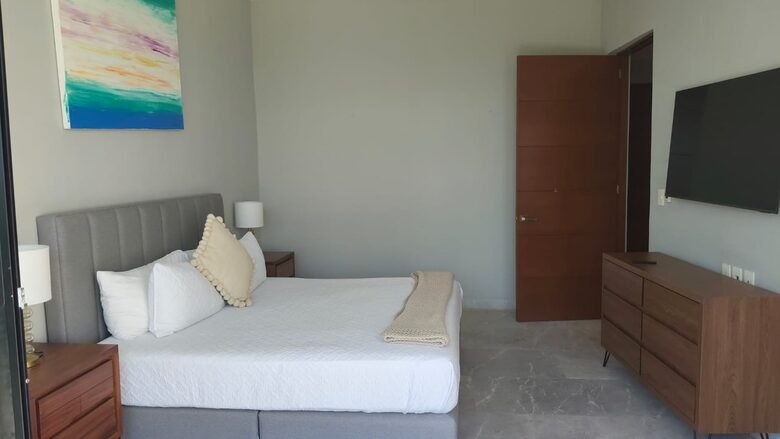 ADHARA - Acapulco de Juarez, Mexico