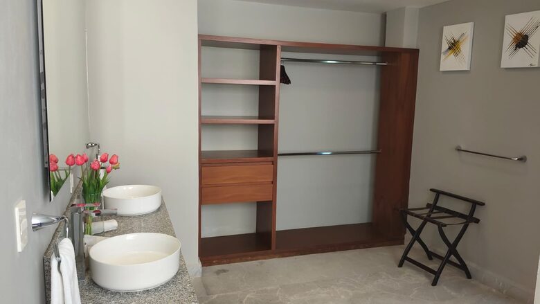 ADHARA - Acapulco de Juarez, Mexico