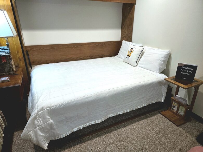 Luxury Retreat at Killington Base with Pool, Spa & Shuttle to Lifts - Killington, Vermont