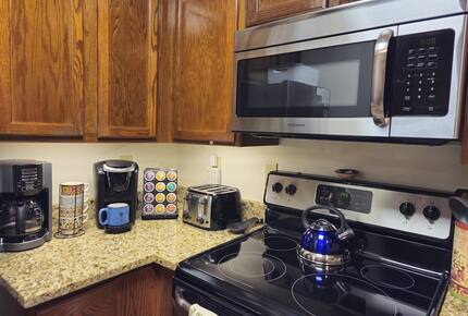 Luxury Retreat at Killington Base with Pool, Spa & Shuttle to Lifts - Killington, Vermont