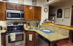 Luxury Retreat at Killington Base with Pool, Spa & Shuttle to Lifts - Killington, Vermont