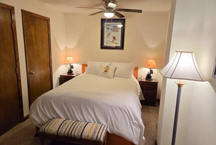 Luxury Retreat at Killington Base with Pool, Spa & Shuttle to Lifts - Killington, Vermont