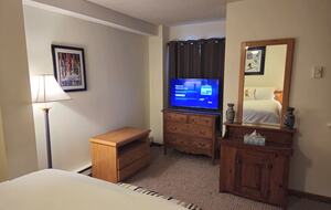 Luxury Retreat at Killington Base with Pool, Spa & Shuttle to Lifts - Killington, Vermont