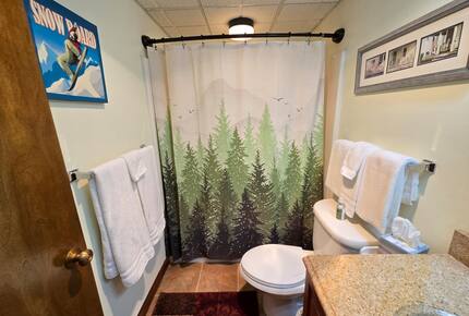 Luxury Retreat at Killington Base with Pool, Spa & Shuttle to Lifts - Killington, Vermont