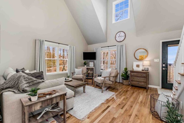 Modern Country Escape Near Arrington Vineyards & Franklin - College Grove, Tennessee