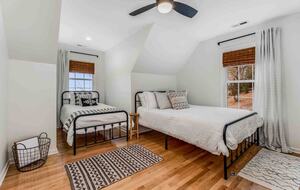 Modern Country Escape Near Arrington Vineyards & Franklin - College Grove, Tennessee